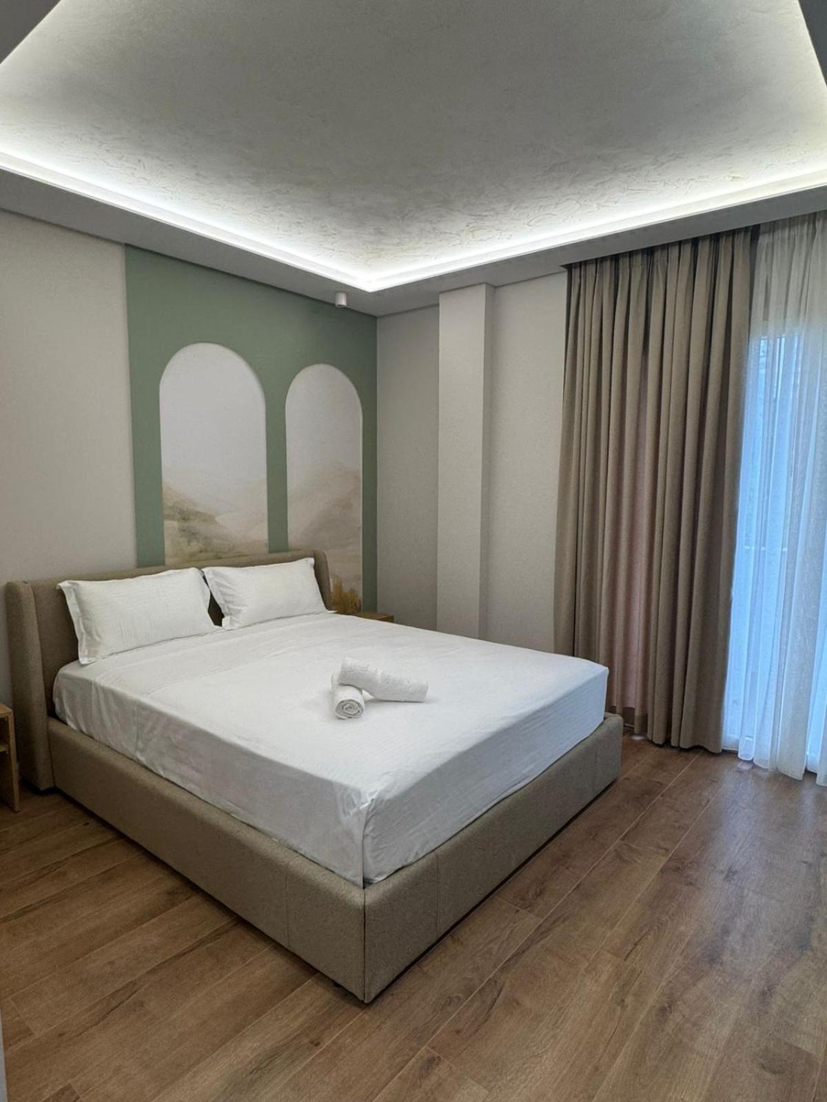 Zena Seaside Hotel *